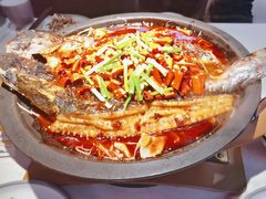-鸣记脆皮烤鱼(三八广场店)