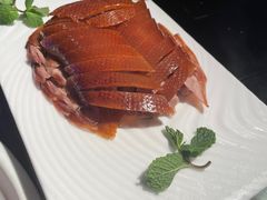 桂花糖小雏鸭佐卡露伽黑鱼籽-大董(阜成路店)