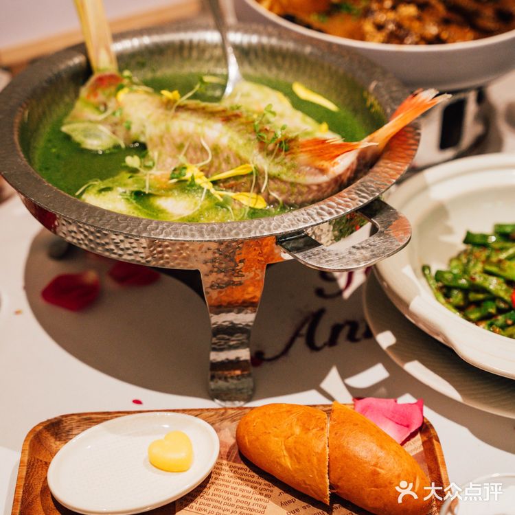 在德基！!存一下💕南京520约会氛围漂亮饭