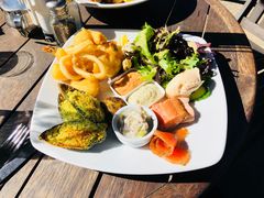 -Bully Hayes Restaurant & Bar