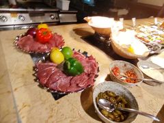 -大中华希尔顿酒店-念自助餐·嗨啤·小龙虾