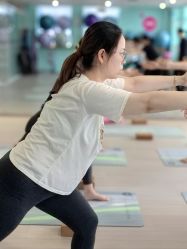 -爱尔乐美孕产瑜伽·普拉提