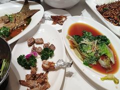 -梅利汴京烤鸭•开封豫菜地标店(东大街店)