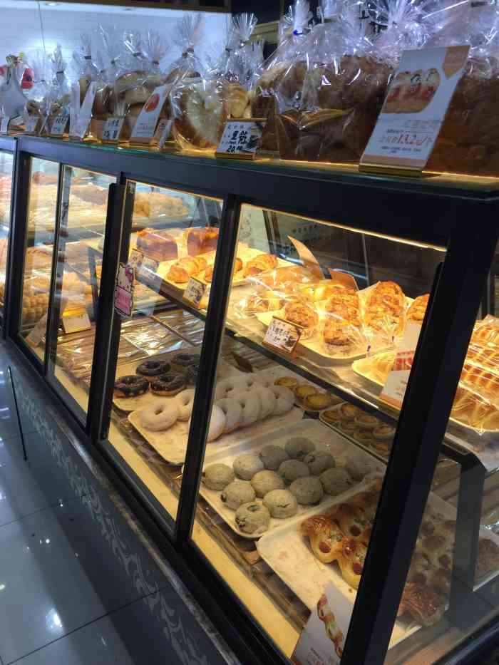 起士林烘焙工坊(宜白路店)-"很不错的一家店,去他家买的小蛋糕挺好的.