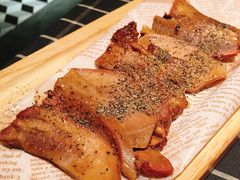 招牌黑椒烤牛舌-四季天方包子