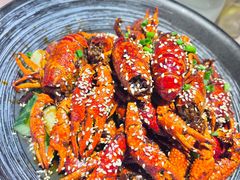 -肥肥虾庄·金牌油焖大虾(汉街SKP店)