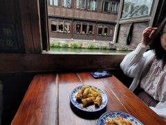 -茅老太臭豆腐