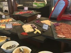 -圣丰索菲特·2 On 988 Café 自助餐厅