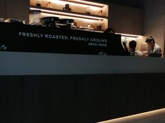 -瑞幸咖啡(巴黎春天陕西路店)