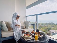 -瑰丽酒店·海吧·天际下午茶·现场DJ·天台酒吧