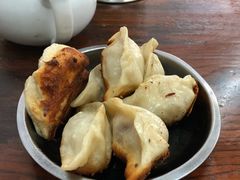 -黄阿姨锅贴大王(万航渡路店)