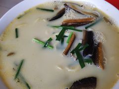 -三百碗宝应长鱼面(板仓街店)