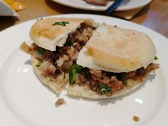 现烤肉夹馍-四季小馆·地道北京小吃(广百店)