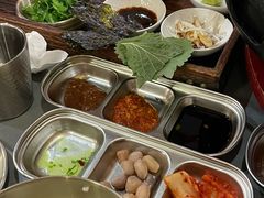 -围炉肉舍•炭烤活鳗•丹东海鲜烤肉(步行街店)