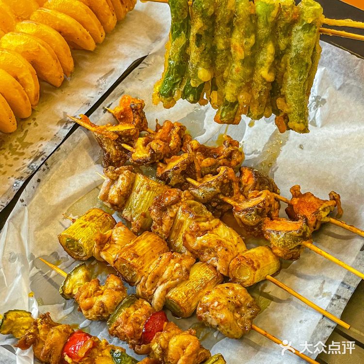 谁能拒绝这家有高达的宝藏炸串🍢呢‼️