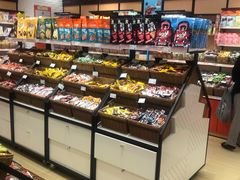 面包甜点陈列柜-来伊份1038(新村路三店)