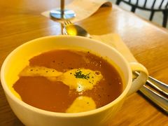 南瓜汤-HELLO 27 意面·沙拉·帕尼尼