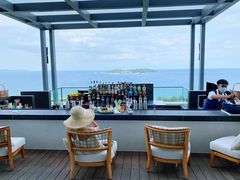 -瑰丽酒店·海吧·天际下午茶·现场DJ·天台酒吧