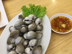 -J Daeng Seafood