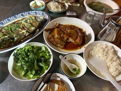 -芦茨金富饭庄·25年老字号·专做稻草鸡