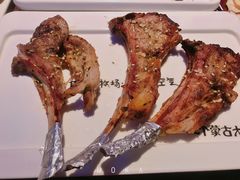 苏尼特金质烤羊排-三个蒙古大叔羊肉串(大宁店)