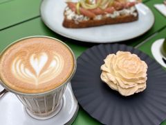 -潮一不贰·法式甜品·生日蛋糕·西式简餐(外滩店)