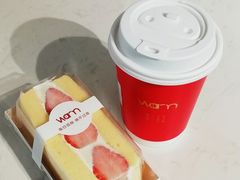 草莓盒子蛋糕-Cafe on warm(丹霞店)