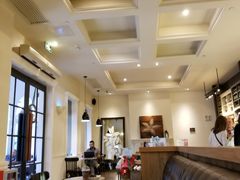 大堂-星巴克臻选(广州沙面店)