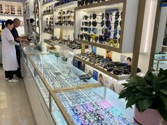-新视达眼镜店·蔡司·依视路(名镜苑店)