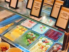 -广州万富希尔顿酒店·感趣自助餐厅·金秋蟹宴生蚝海鲜刺身