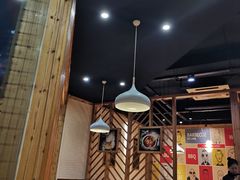 大堂-阿里巴巴海鲜烧烤家常菜(黄岛店)