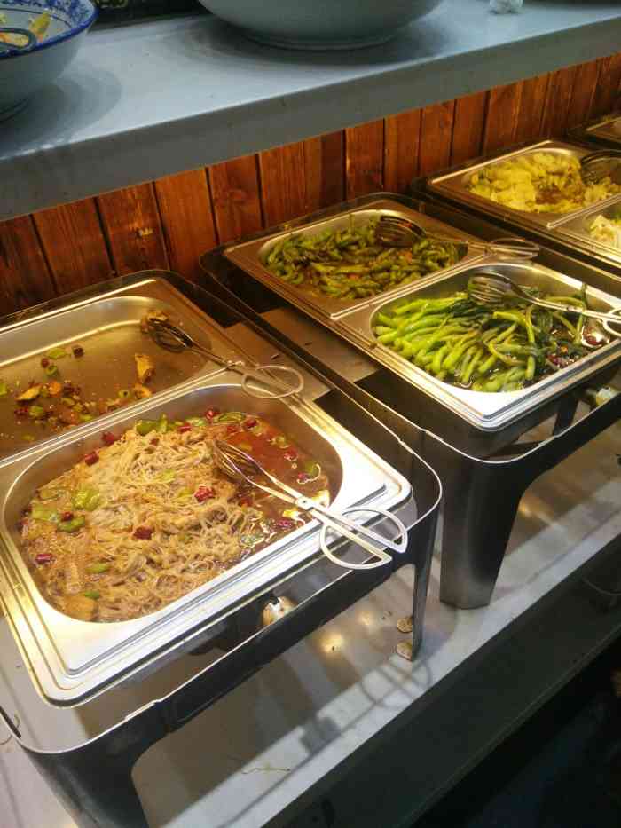 素渡新派素食自助餐厅(八王寺店)-"素食餐厅,头一次吃,感觉还不错