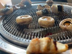 -围炉肉舍•炭烤活鳗•丹东海鲜烤肉(步行街店)