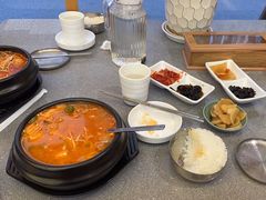 -豚妈妈汤饭·部队锅(南京东路店)