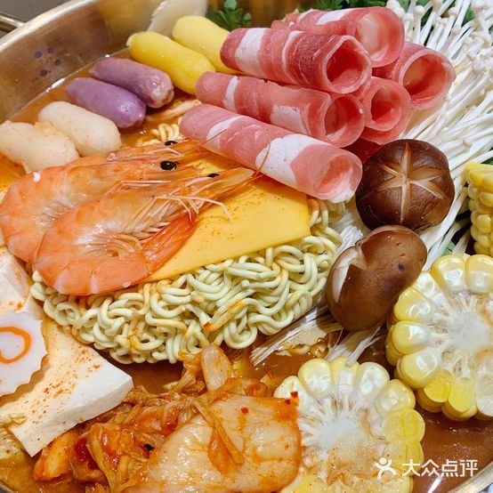 小春日和(椒江意得店)·泡菜锅·寿喜锅·肥牛锅