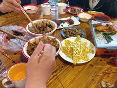 -冶建镜子·老南昌大排档·江西虾王(总店)