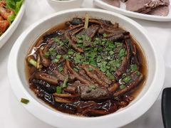 响油鳝丝-春餐厅