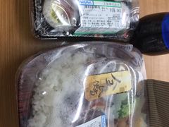 -全家便利店(莲花池东路店)