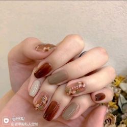 -Pink You美甲洗眉纹绣定制中心