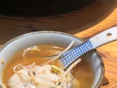 -野山舂·贵州现舂酸汤火锅(鸿通城店)