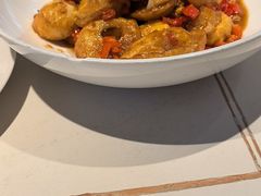 -阿瓦山寨·湘菜现炒·剁椒鱼头王(咸阳总店)