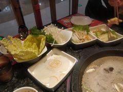 -井格重庆火锅(临平银泰城店)