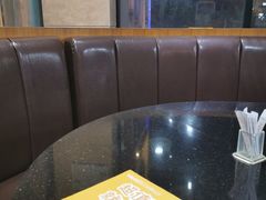 等位区-维园港式茶餐厅(龙岗盛平店)