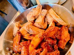 原味炸鸡和酱油鸡双拼-MI WU FACTORY米屋美食工厂餐厅(绿地店)