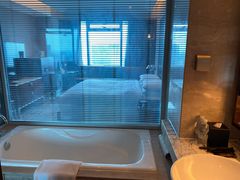 -上海龙之梦万丽酒店