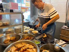 -松树干拌面店