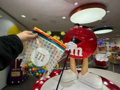 -m豆巧克力世界(上海世茂广场店)