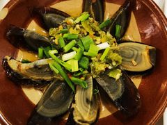 -李与白包子铺(桐梓林店)