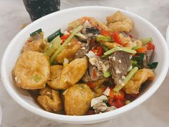 油豆腐炒剔骨肉-红色湘菜馆(春风店)