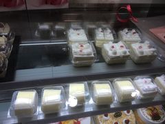 -光明牛奶棚(南泉店)